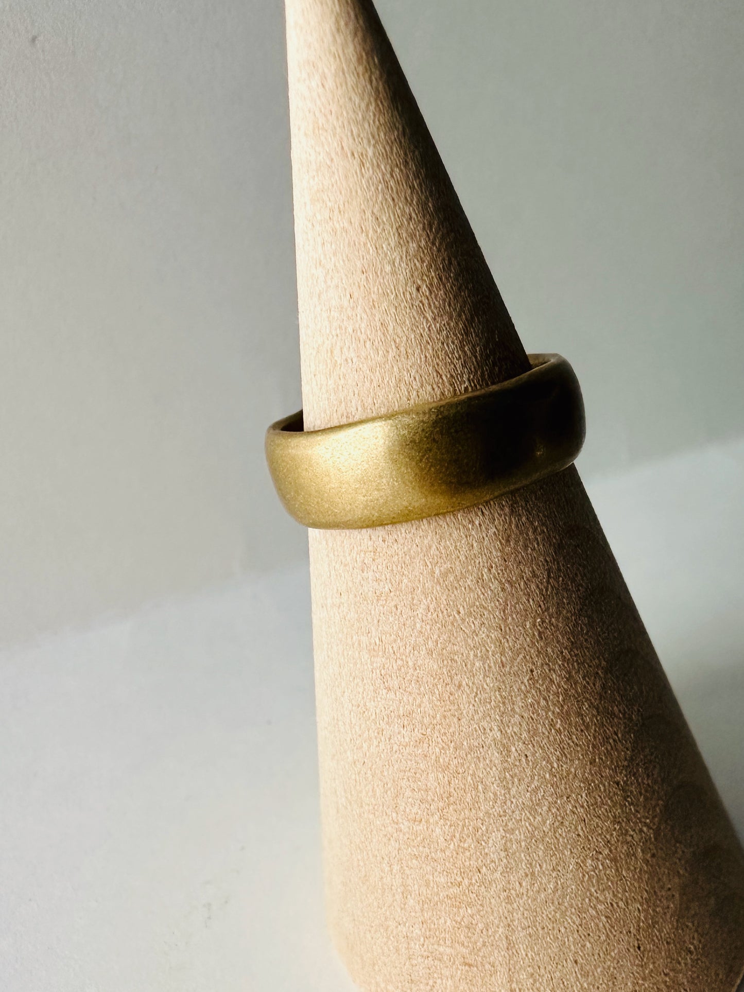 Thick Organic Round Ring Band