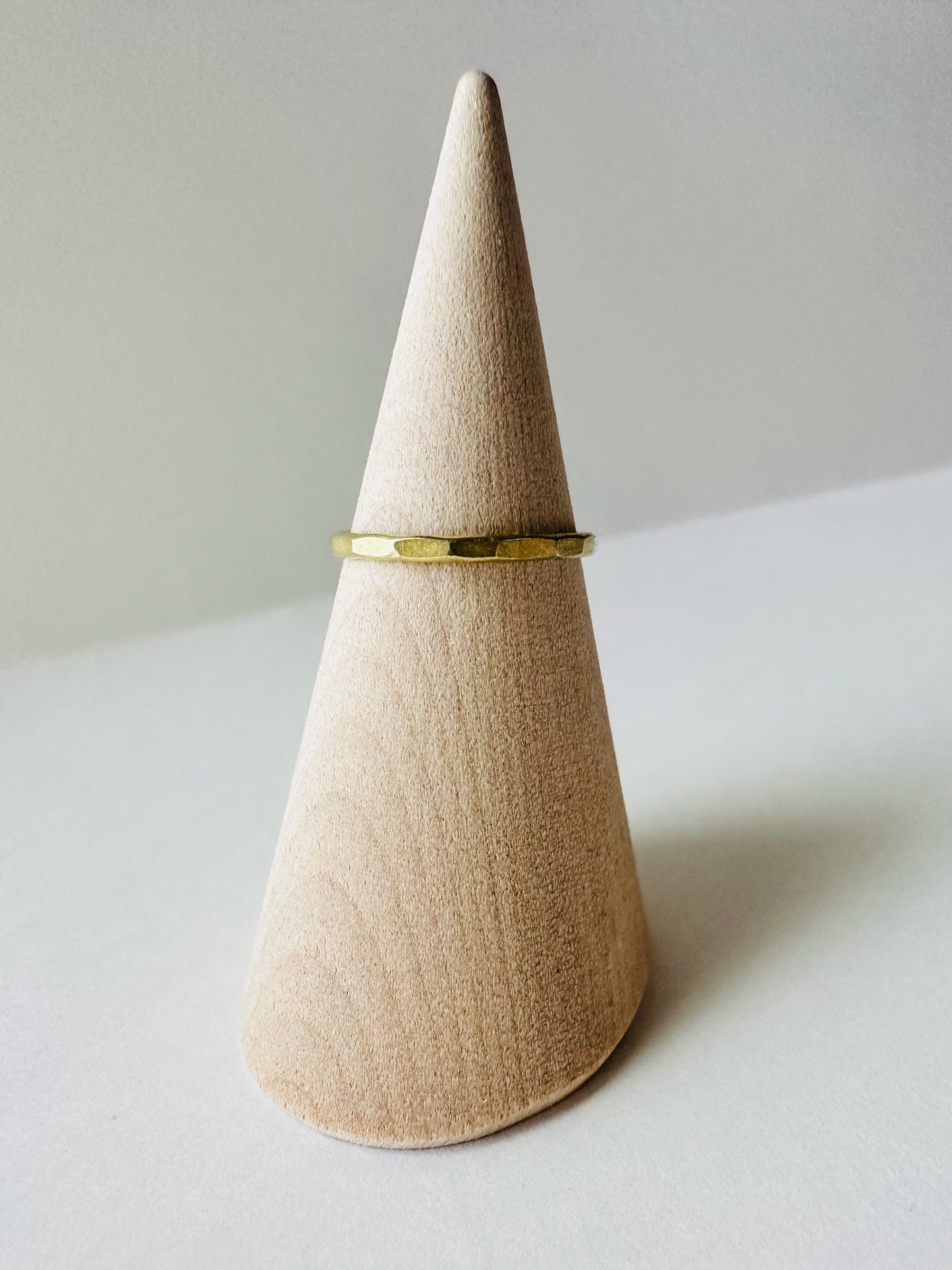 Featherweight Geometric Ring